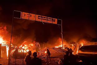瓦伦西亚官方：对火灾死难者深表哀悼 请求延期与格拉纳达的比赛